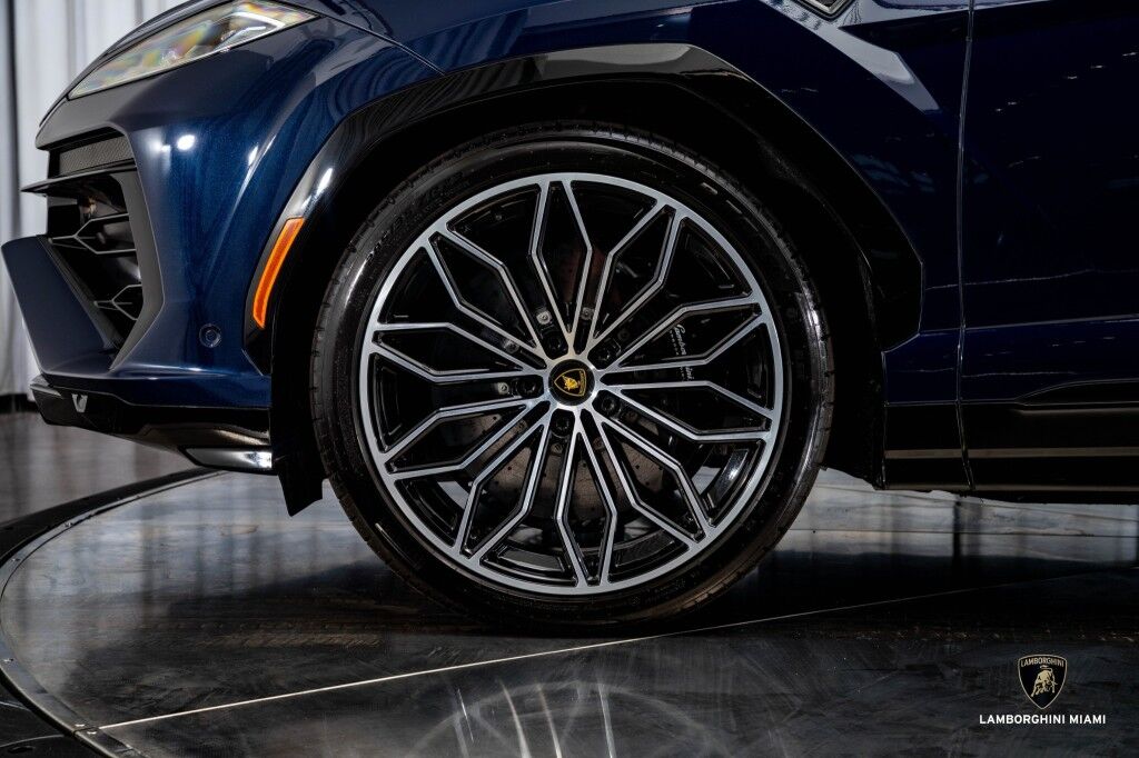 2025 Lamborghini Urus SE North Miami Beach FL