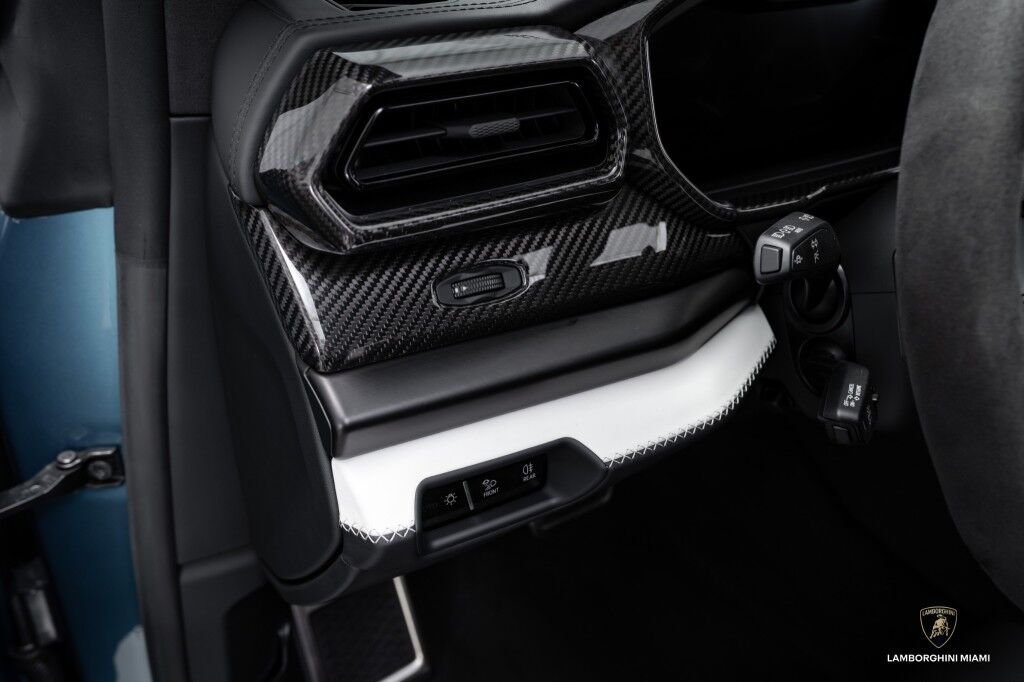 2025 Lamborghini Urus SE North Miami Beach FL