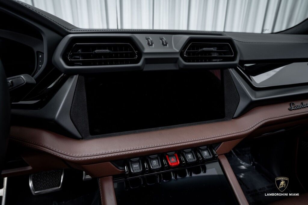 2025 Lamborghini Urus SE North Miami Beach FL