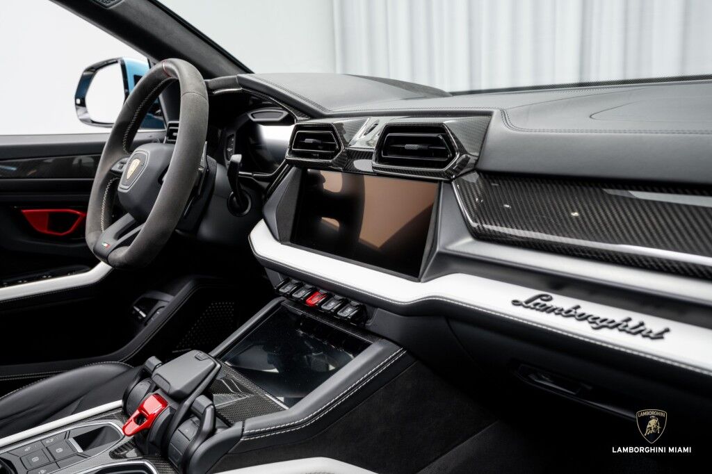 2025 Lamborghini Urus SE North Miami Beach FL