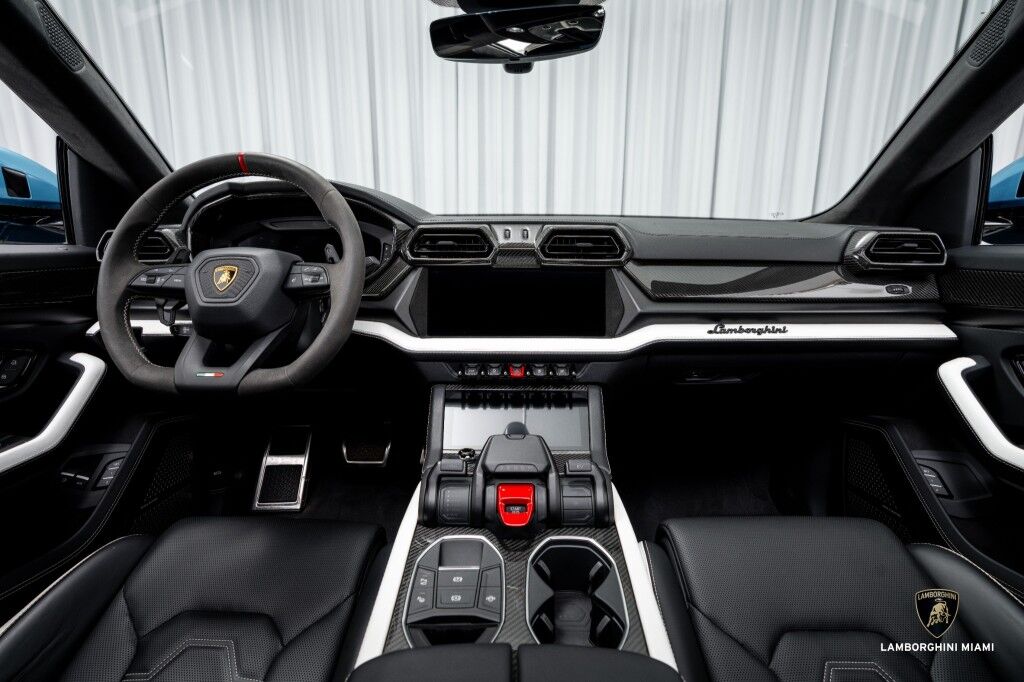 2025 Lamborghini Urus SE North Miami Beach FL