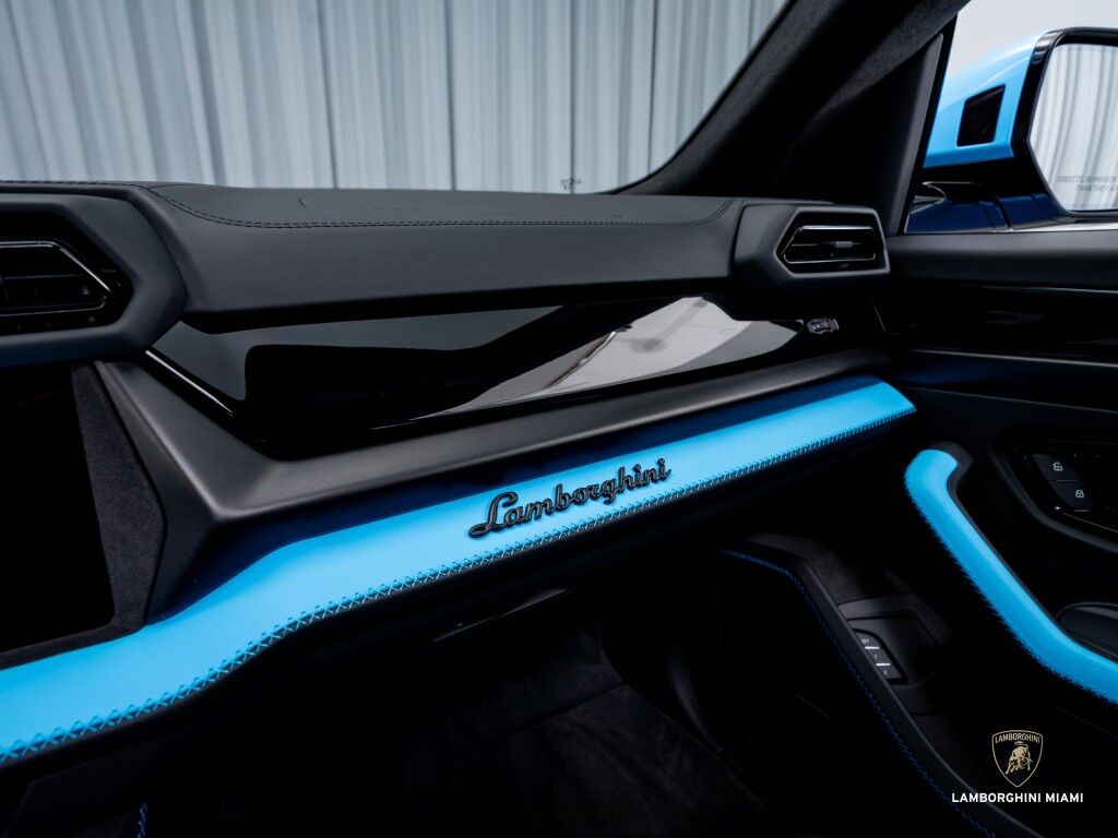 2025 Lamborghini Urus SE North Miami Beach FL