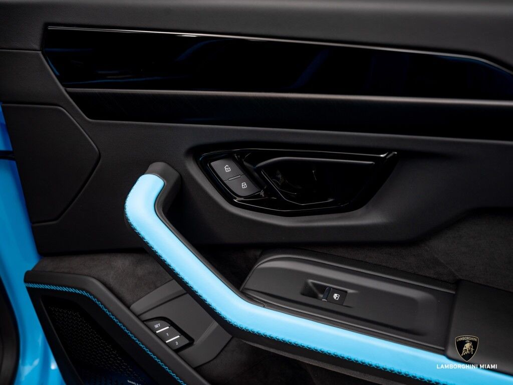 2025 Lamborghini Urus SE North Miami Beach FL