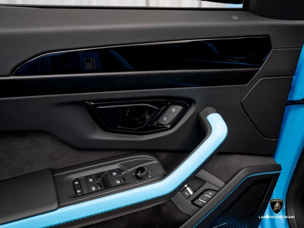 2025 Lamborghini Urus SE North Miami Beach FL