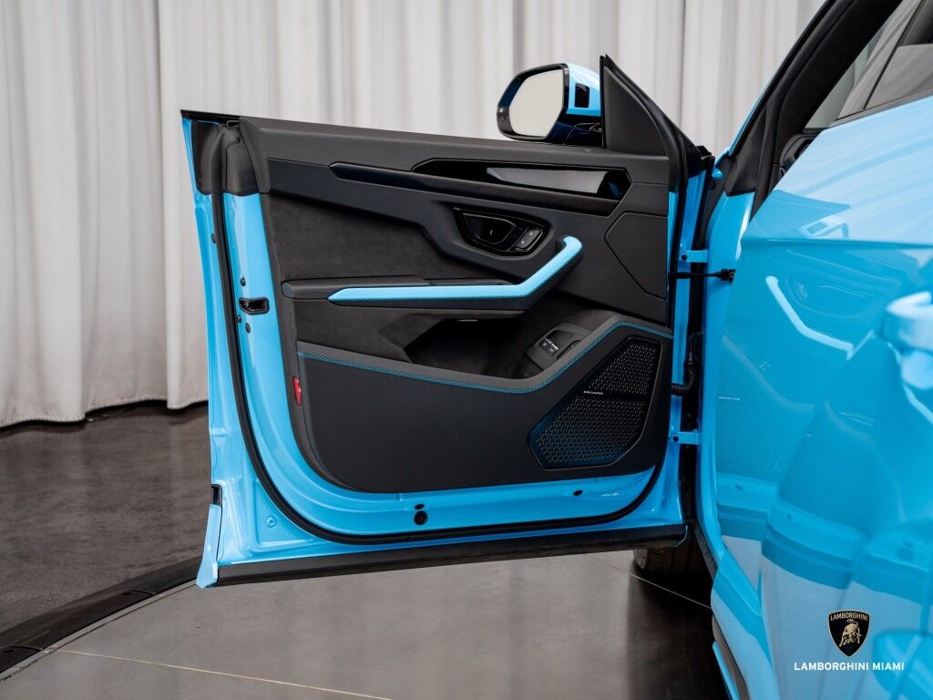 2025 Lamborghini Urus SE North Miami Beach FL