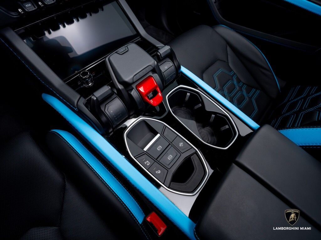 2025 Lamborghini Urus SE North Miami Beach FL