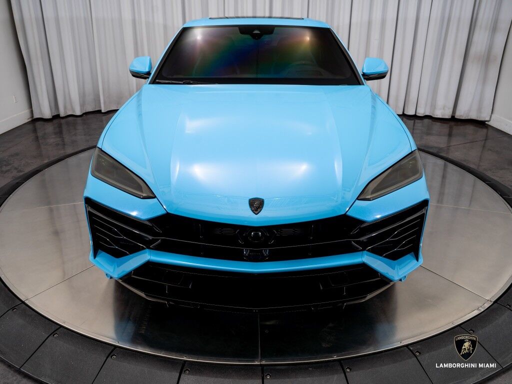 2025 Lamborghini Urus SE