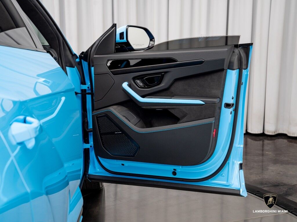 2025 Lamborghini Urus SE North Miami Beach FL