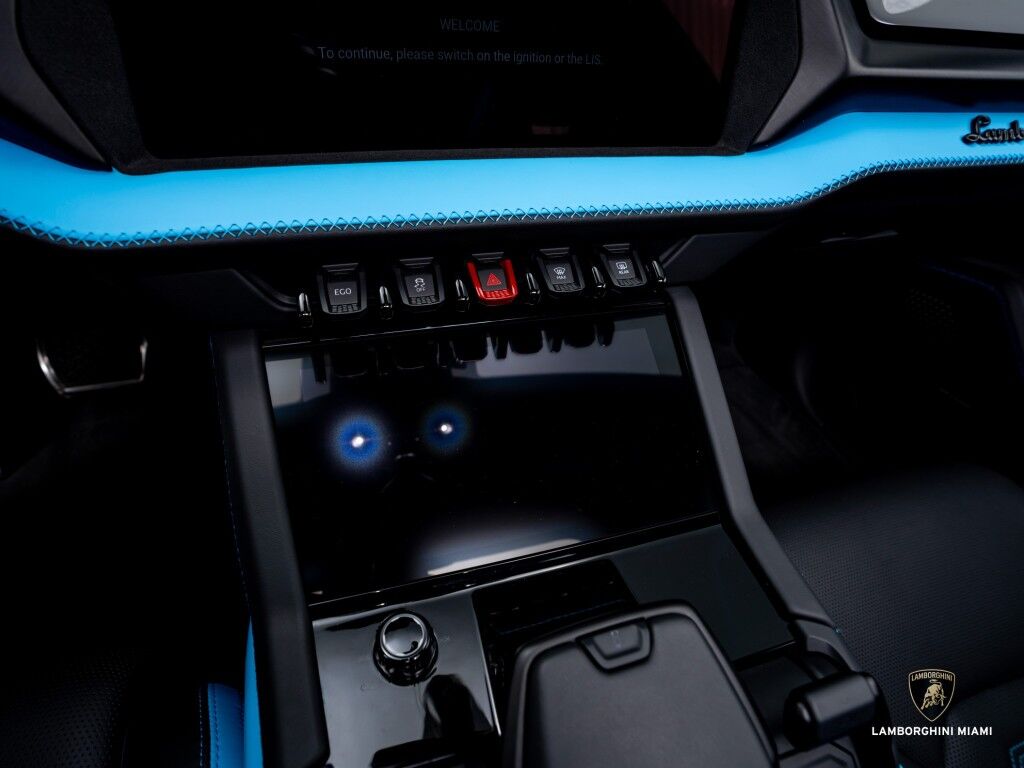 2025 Lamborghini Urus SE North Miami Beach FL