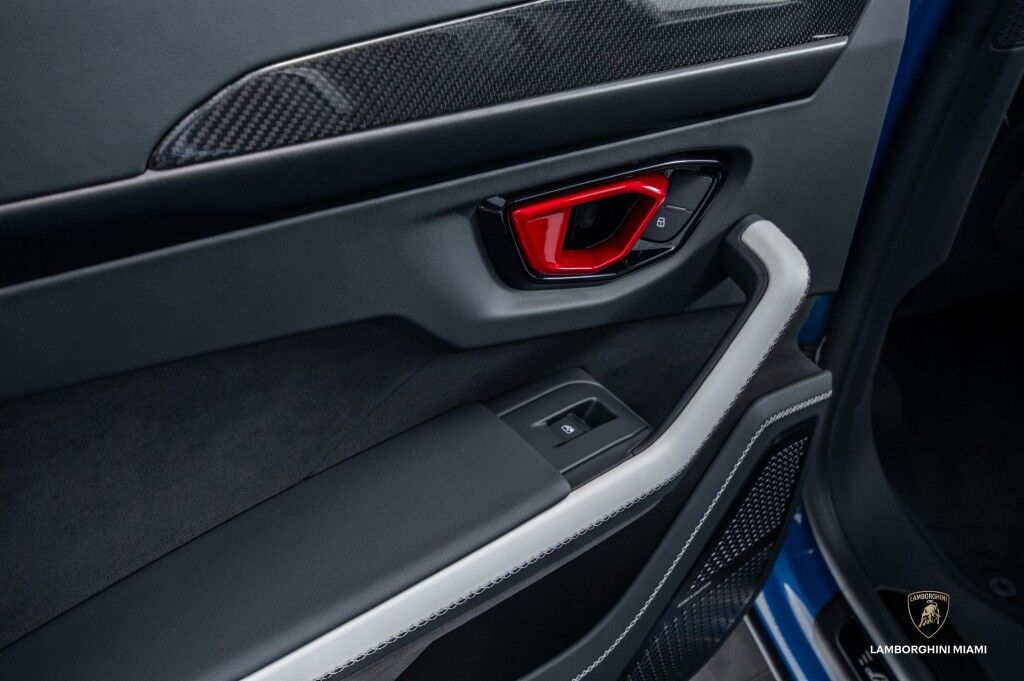 2025 Lamborghini Urus SE North Miami Beach FL