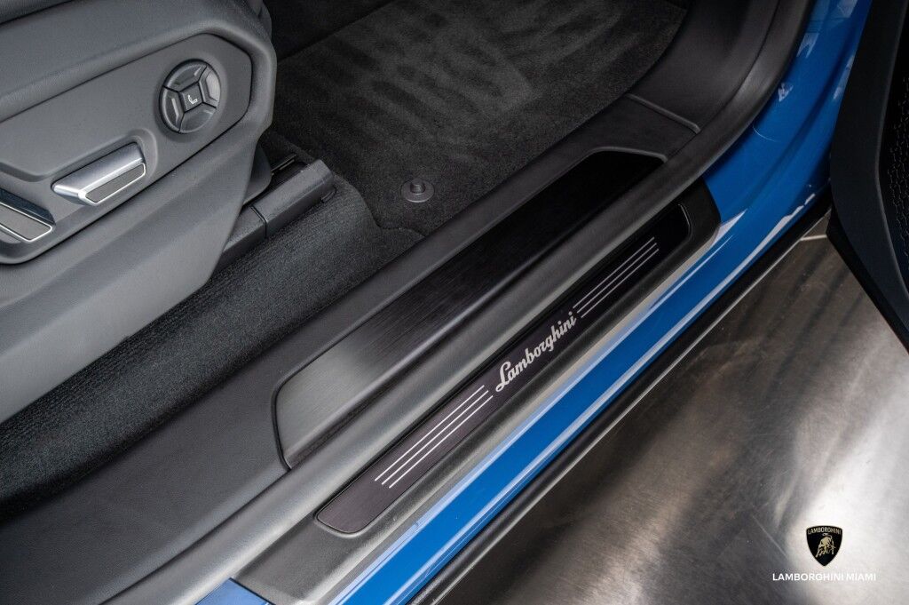 2025 Lamborghini Urus SE North Miami Beach FL