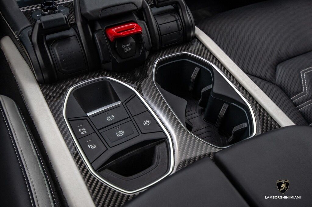 2025 Lamborghini Urus SE North Miami Beach FL