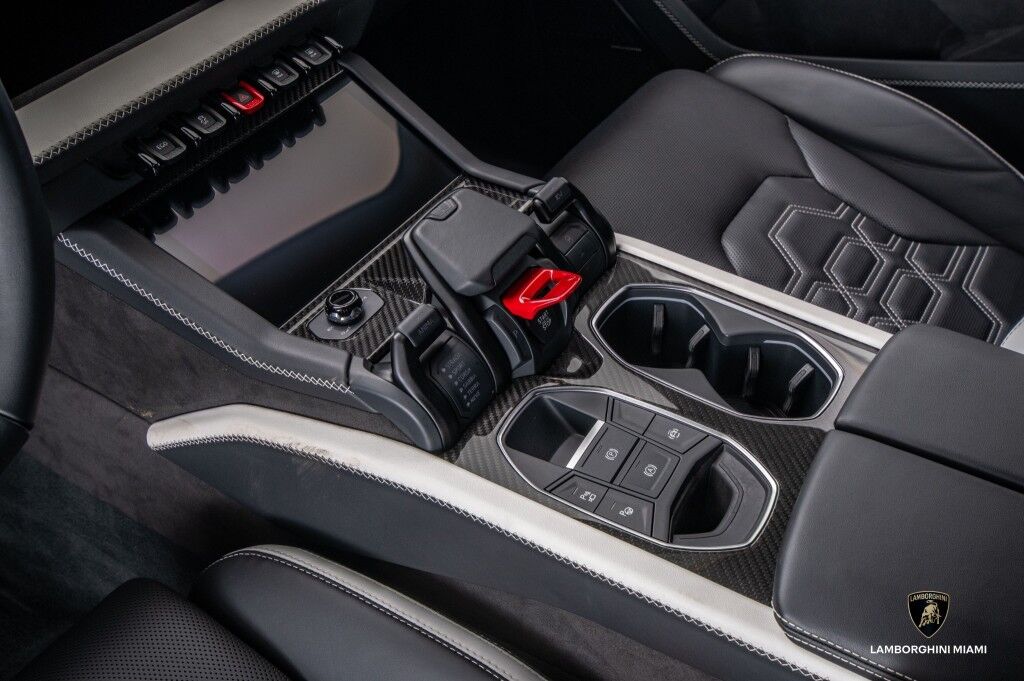 2025 Lamborghini Urus SE North Miami Beach FL