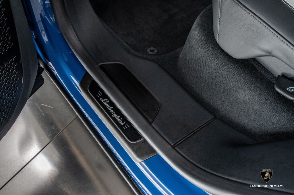 2025 Lamborghini Urus SE North Miami Beach FL