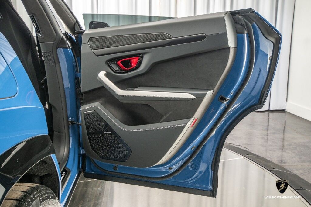 2025 Lamborghini Urus SE North Miami Beach FL