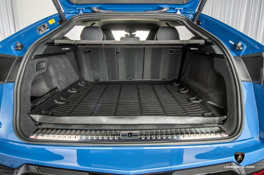 2025 Lamborghini Urus SE North Miami Beach FL