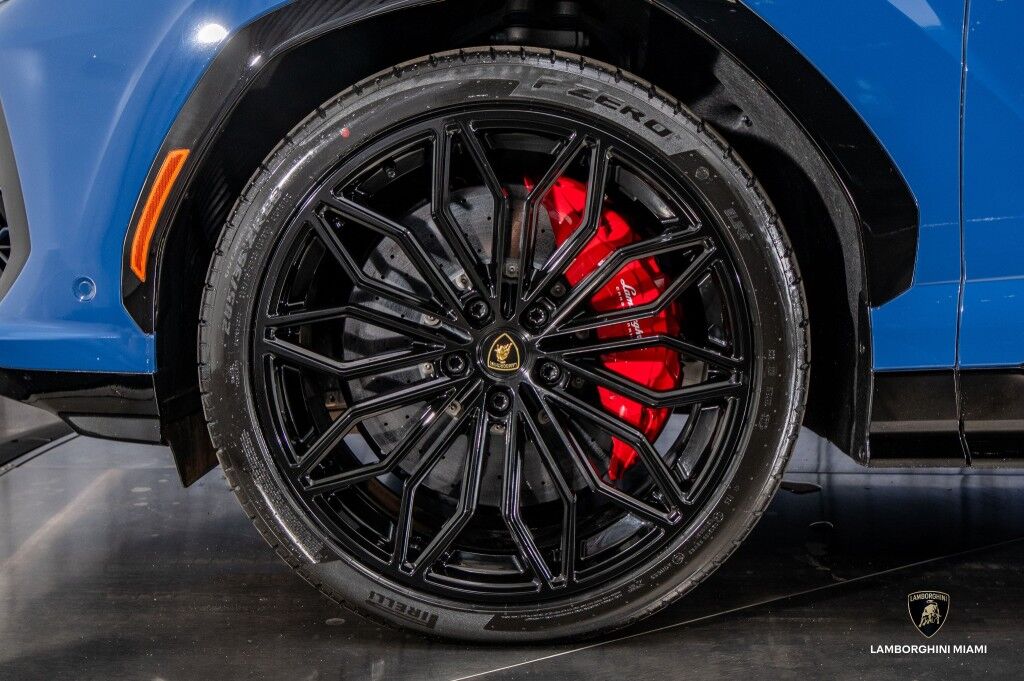 2025 Lamborghini Urus SE North Miami Beach FL