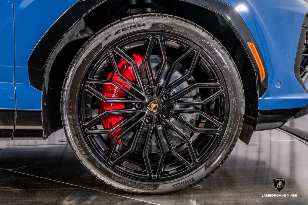 2025 Lamborghini Urus SE North Miami Beach FL