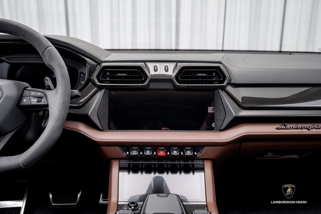 2025 Lamborghini Urus SE North Miami Beach FL