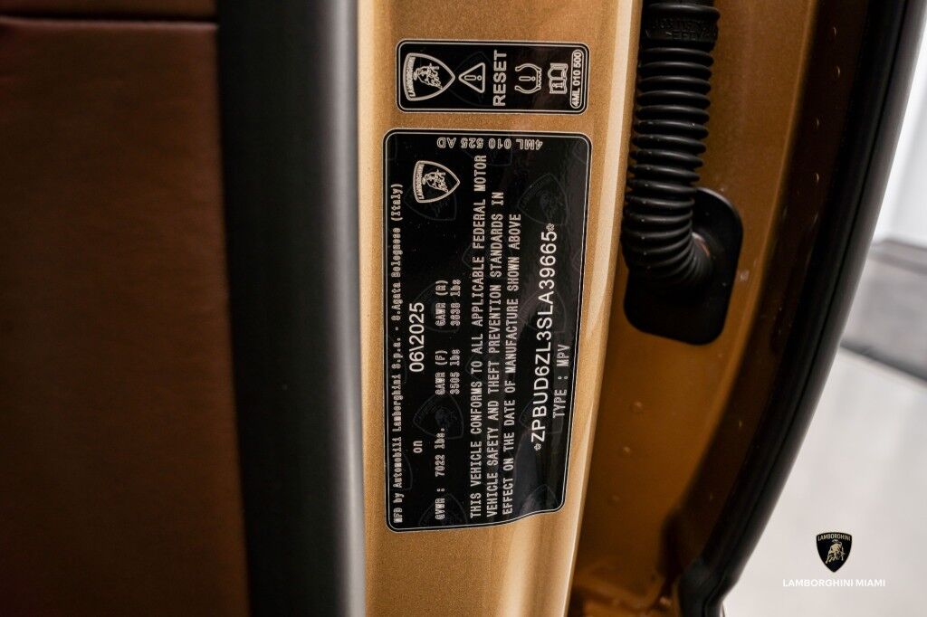 2025 Lamborghini Urus SE North Miami Beach FL