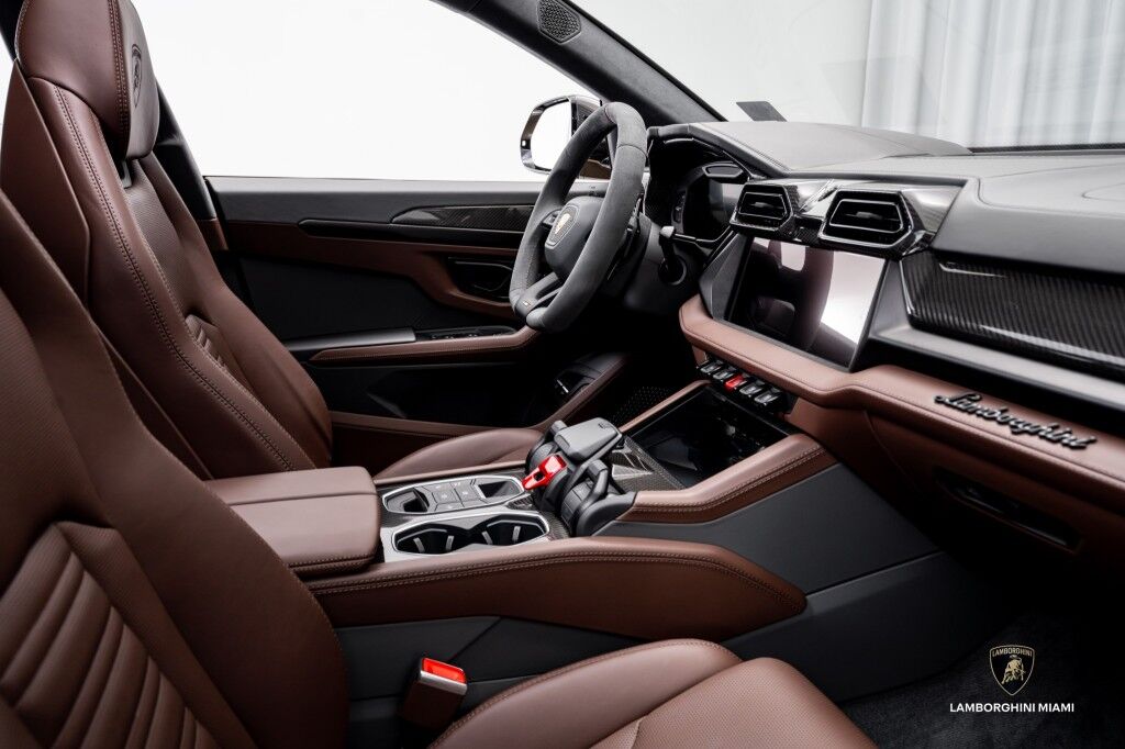 2025 Lamborghini Urus SE North Miami Beach FL