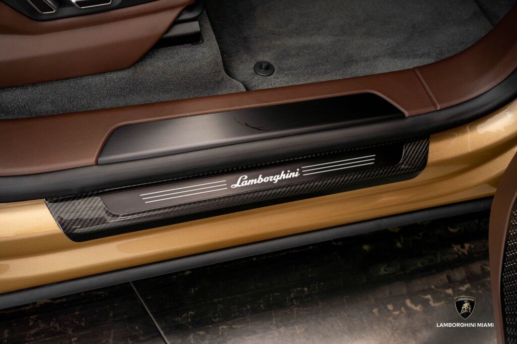 2025 Lamborghini Urus SE North Miami Beach FL