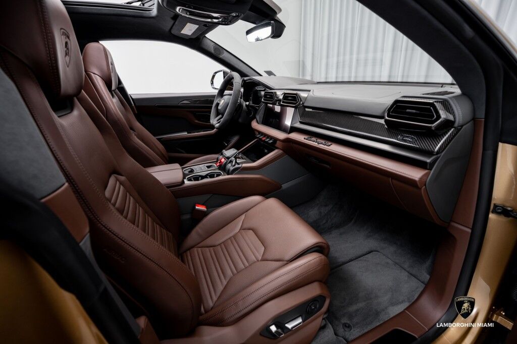 2025 Lamborghini Urus SE North Miami Beach FL