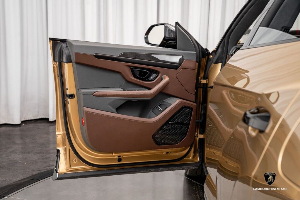 2025 Lamborghini Urus SE North Miami Beach FL