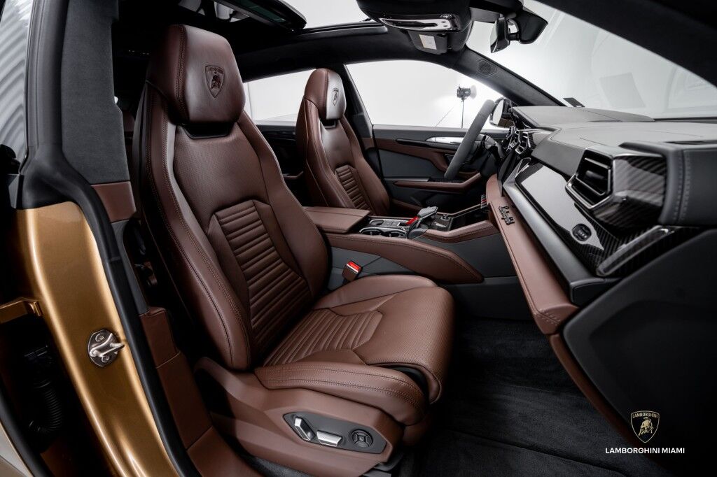 2025 Lamborghini Urus SE North Miami Beach FL