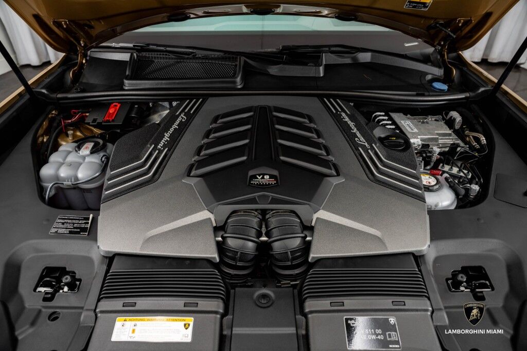 2025 Lamborghini Urus SE North Miami Beach FL