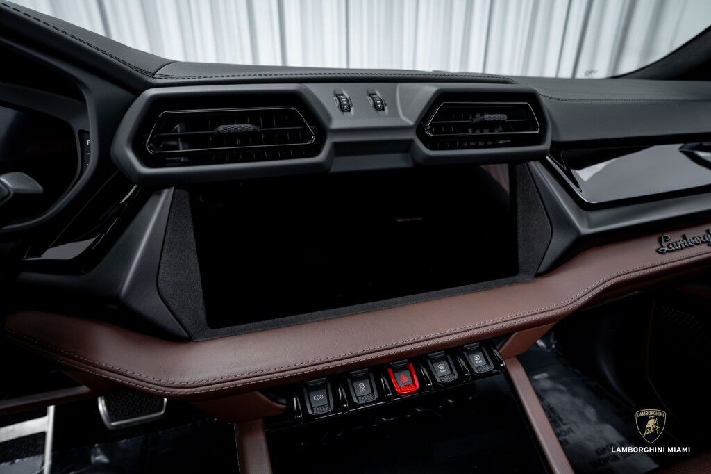 2025 Lamborghini Urus SE North Miami Beach FL