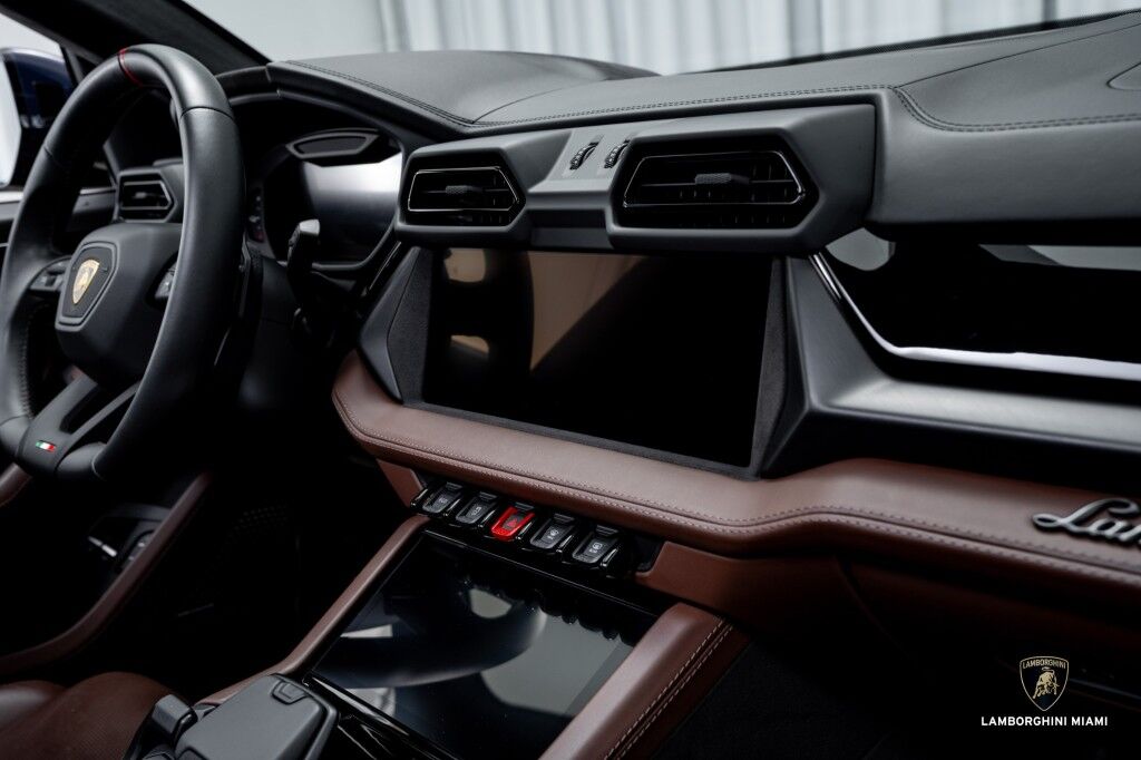 2025 Lamborghini Urus SE North Miami Beach FL