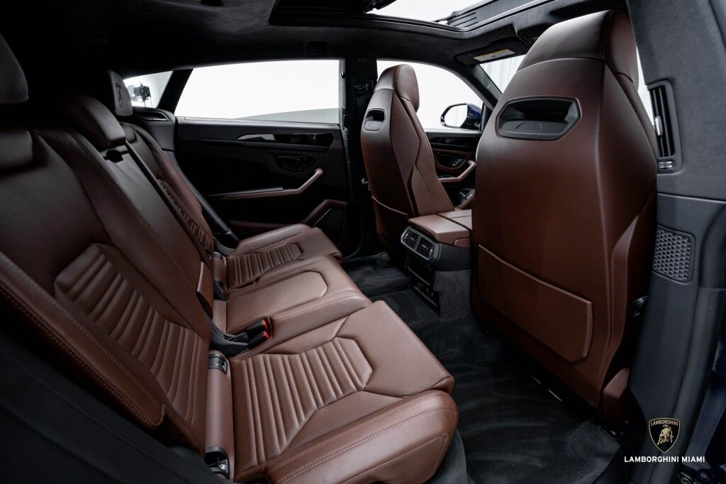 2025 Lamborghini Urus SE North Miami Beach FL