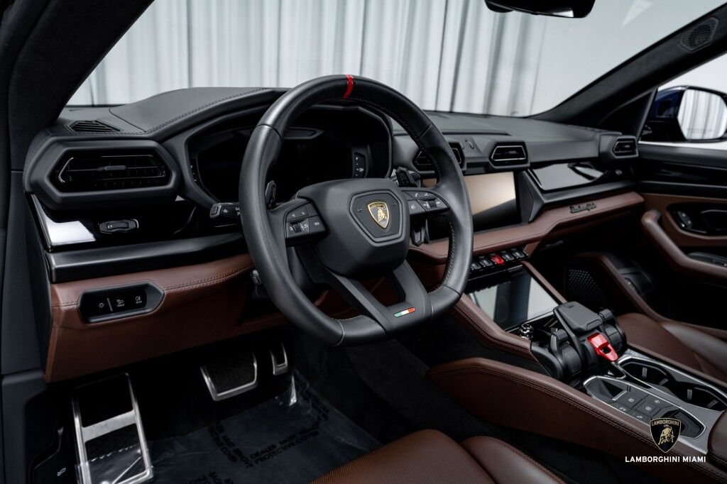 2025 Lamborghini Urus SE North Miami Beach FL