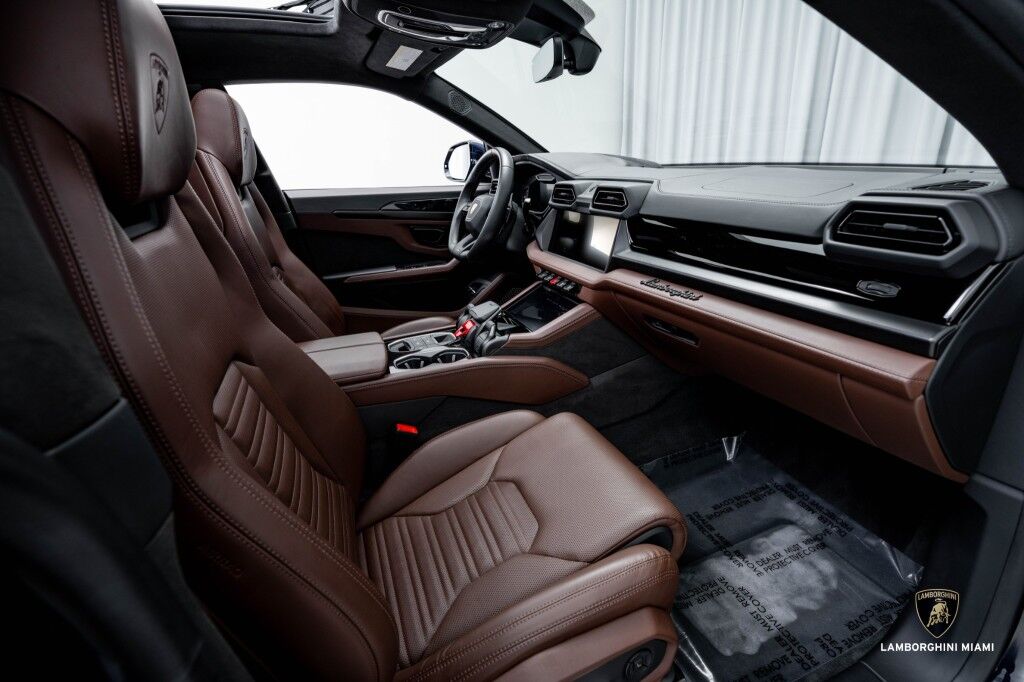 2025 Lamborghini Urus SE North Miami Beach FL