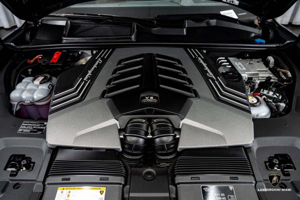 2025 Lamborghini Urus SE North Miami Beach FL