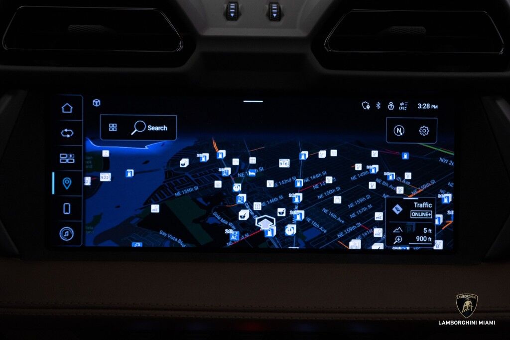 2025 Lamborghini Urus SE North Miami Beach FL