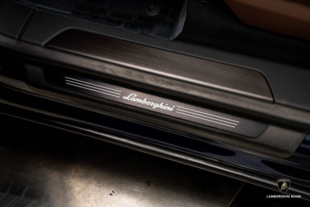 2025 Lamborghini Urus SE North Miami Beach FL