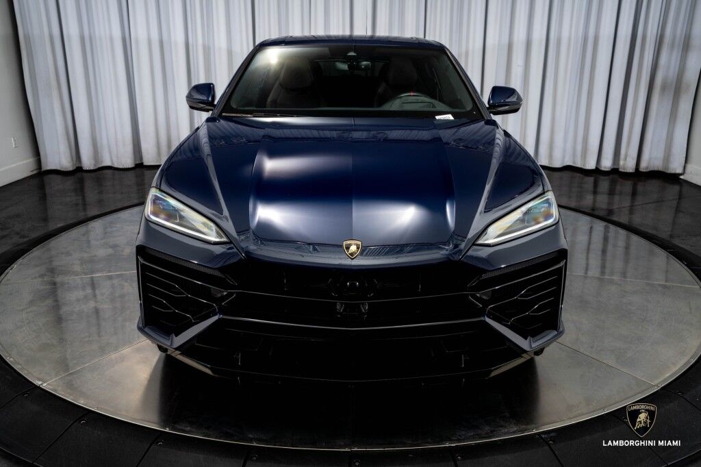 2025 Lamborghini Urus SE