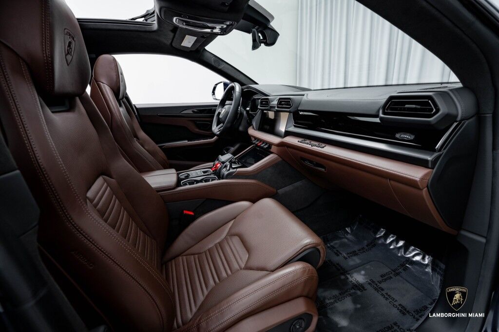 2025 Lamborghini Urus SE North Miami Beach FL
