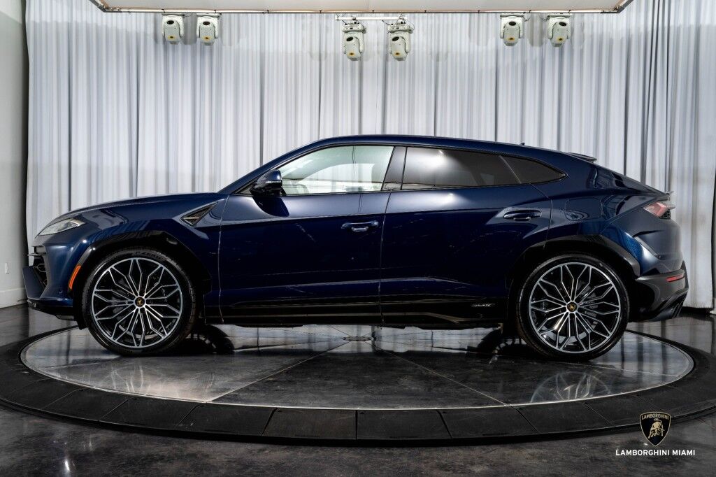 2025 Lamborghini Urus SE North Miami Beach FL