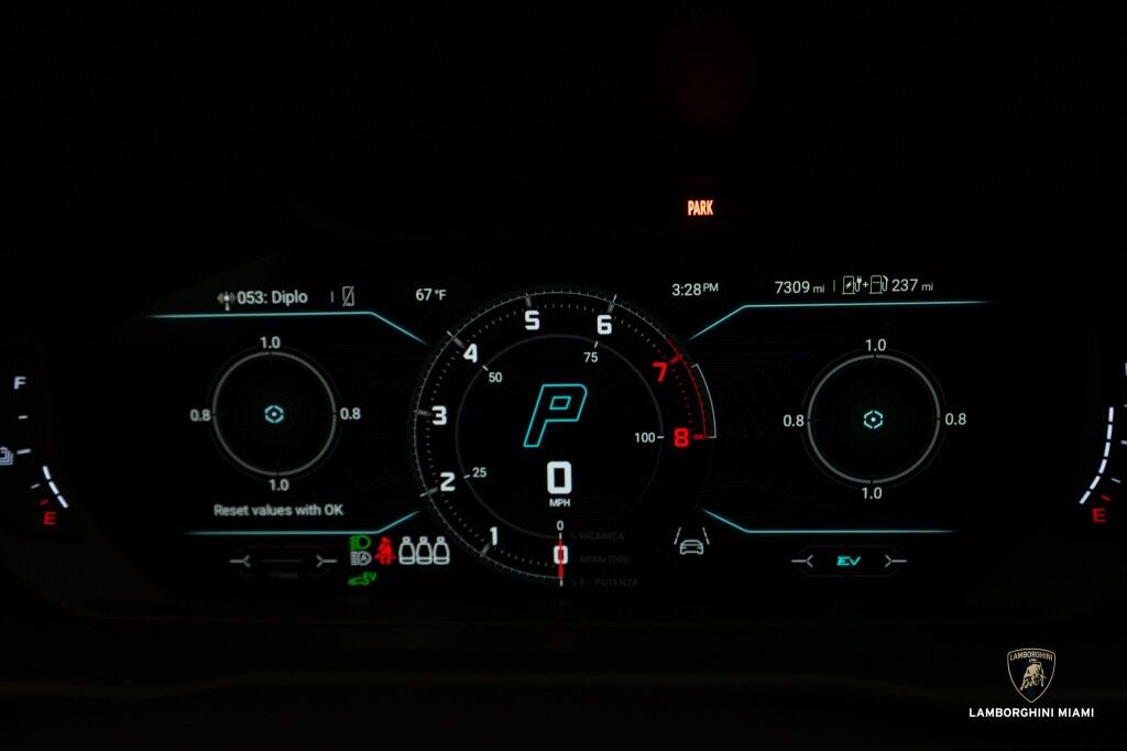 2025 Lamborghini Urus SE North Miami Beach FL