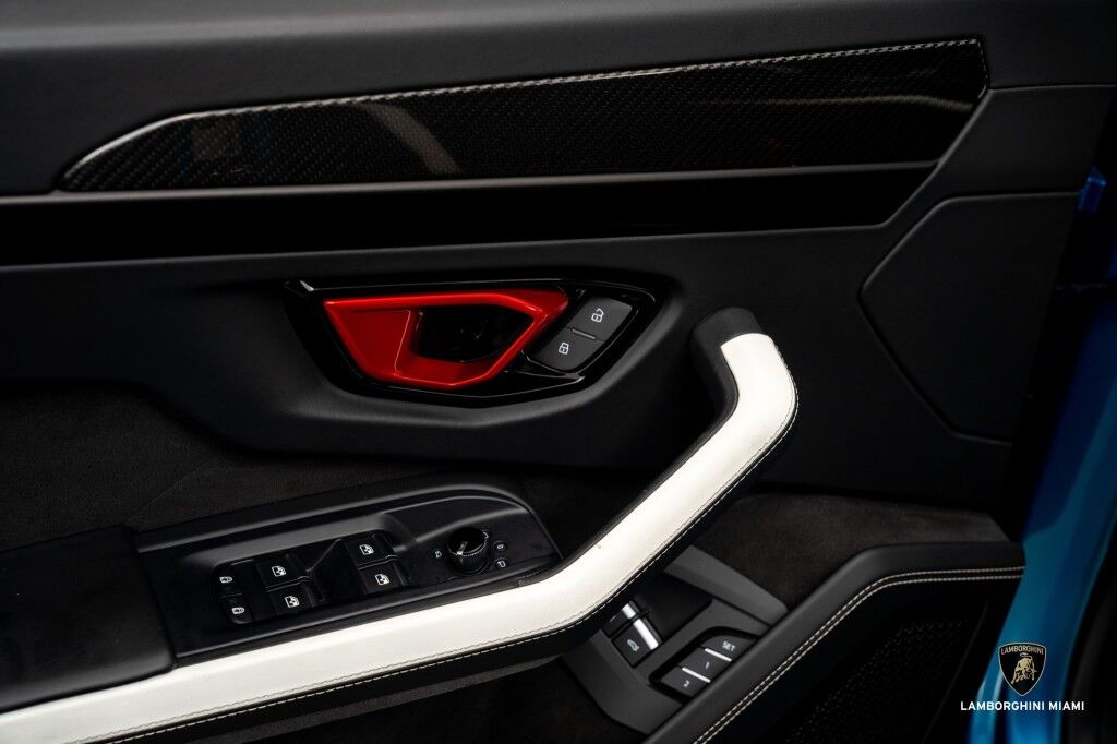 2025 Lamborghini Urus SE North Miami Beach FL