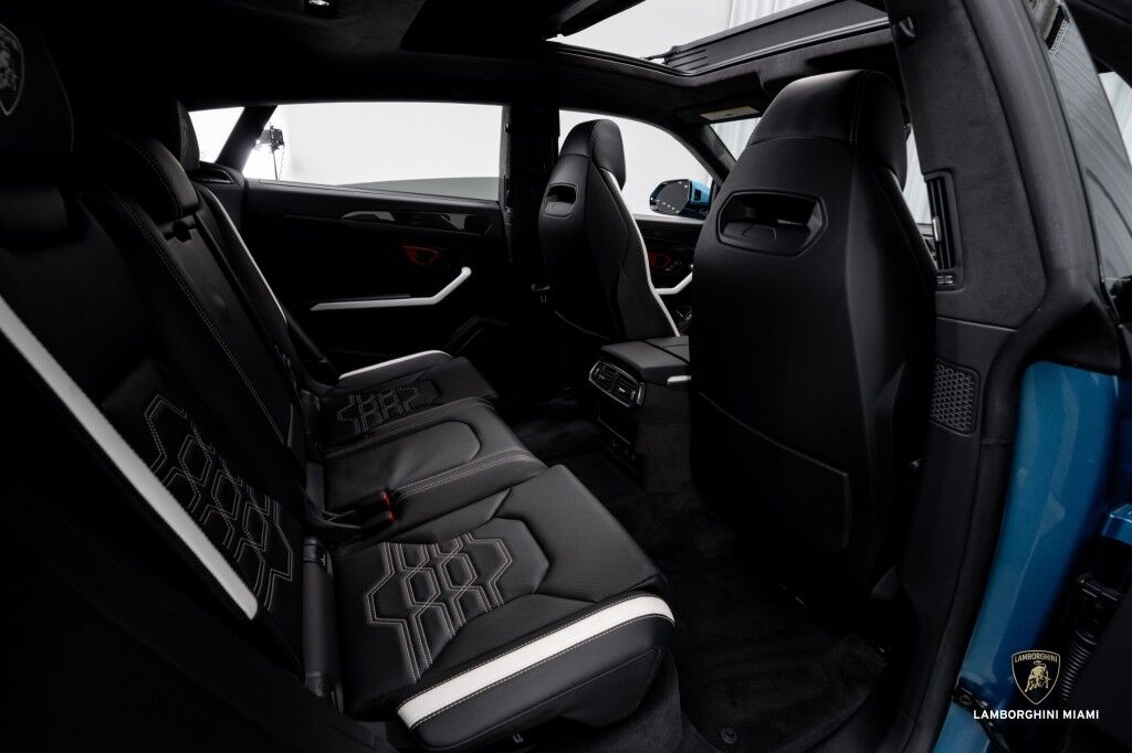 2025 Lamborghini Urus SE North Miami Beach FL