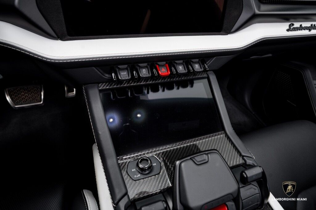2025 Lamborghini Urus SE North Miami Beach FL