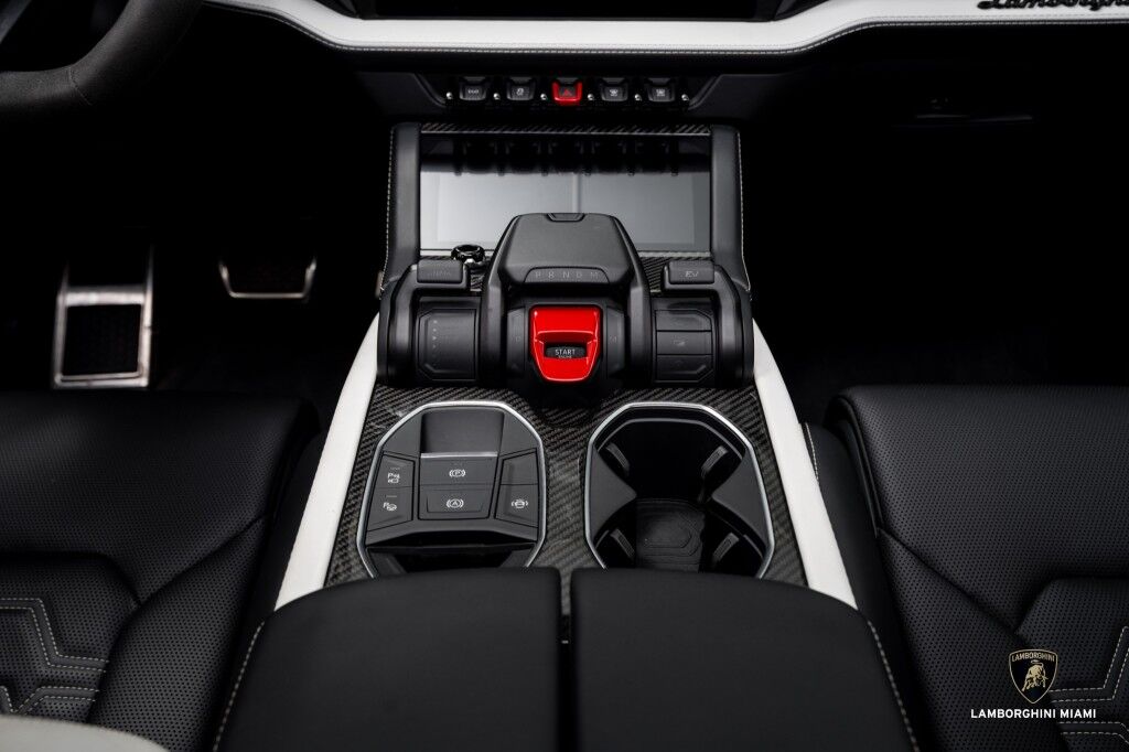 2025 Lamborghini Urus SE North Miami Beach FL