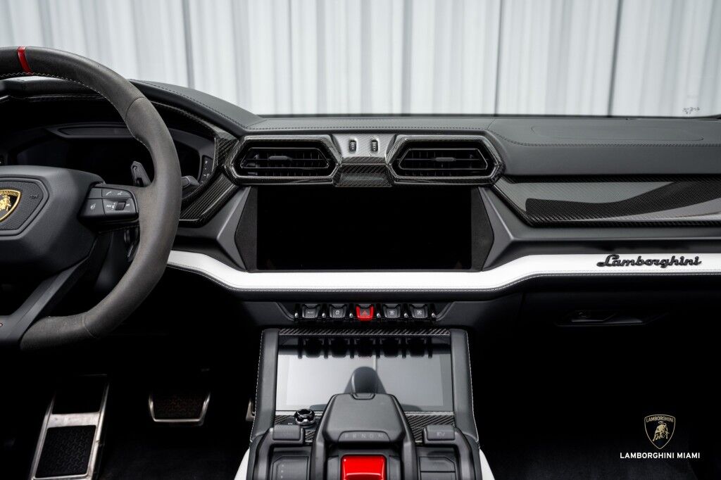 2025 Lamborghini Urus SE North Miami Beach FL