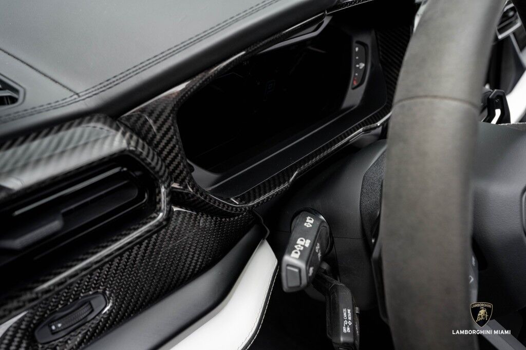 2025 Lamborghini Urus SE North Miami Beach FL