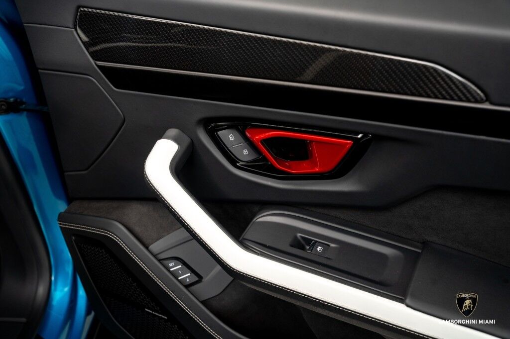 2025 Lamborghini Urus SE North Miami Beach FL