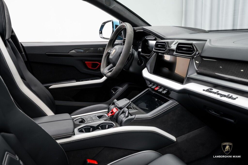 2025 Lamborghini Urus SE North Miami Beach FL